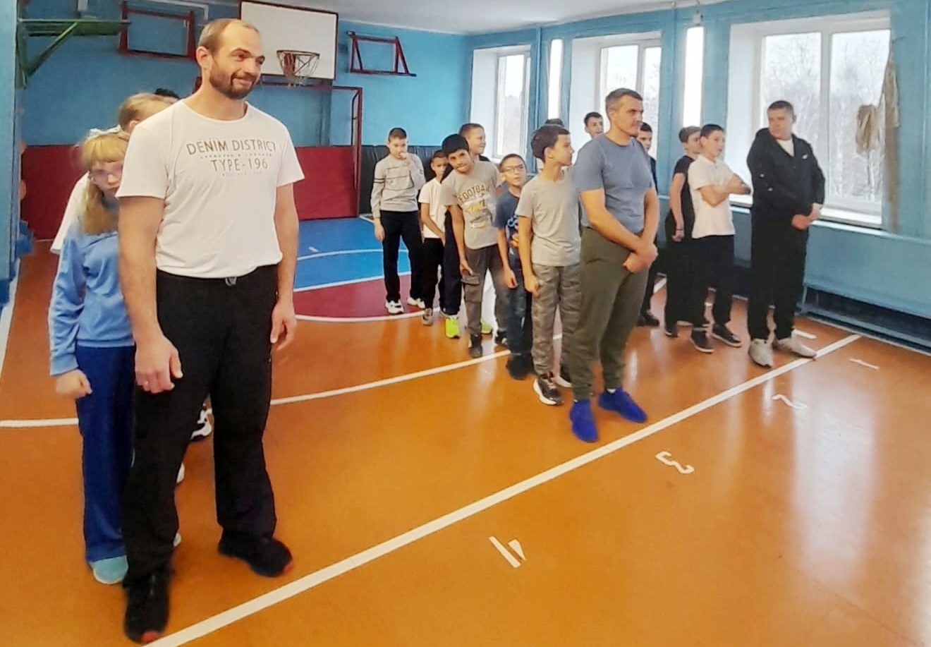 Спортивный праздник в школе: Отцы и дети — команда мечты.