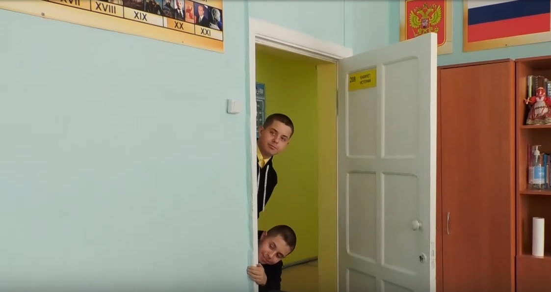 видео.